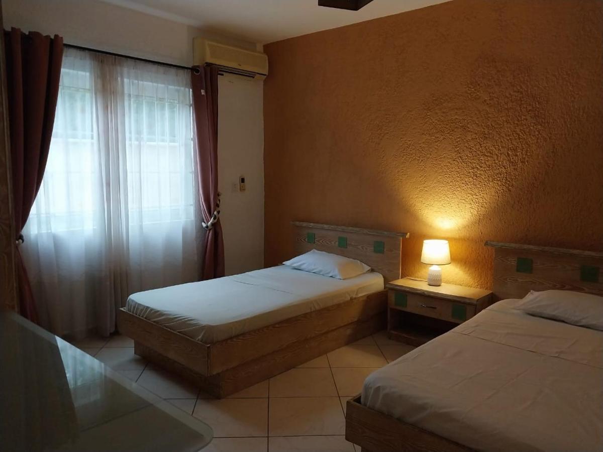 Flic En Flac, Les Orchidees, 3 Bedroom Ground Floor Apartment, 외부 사진